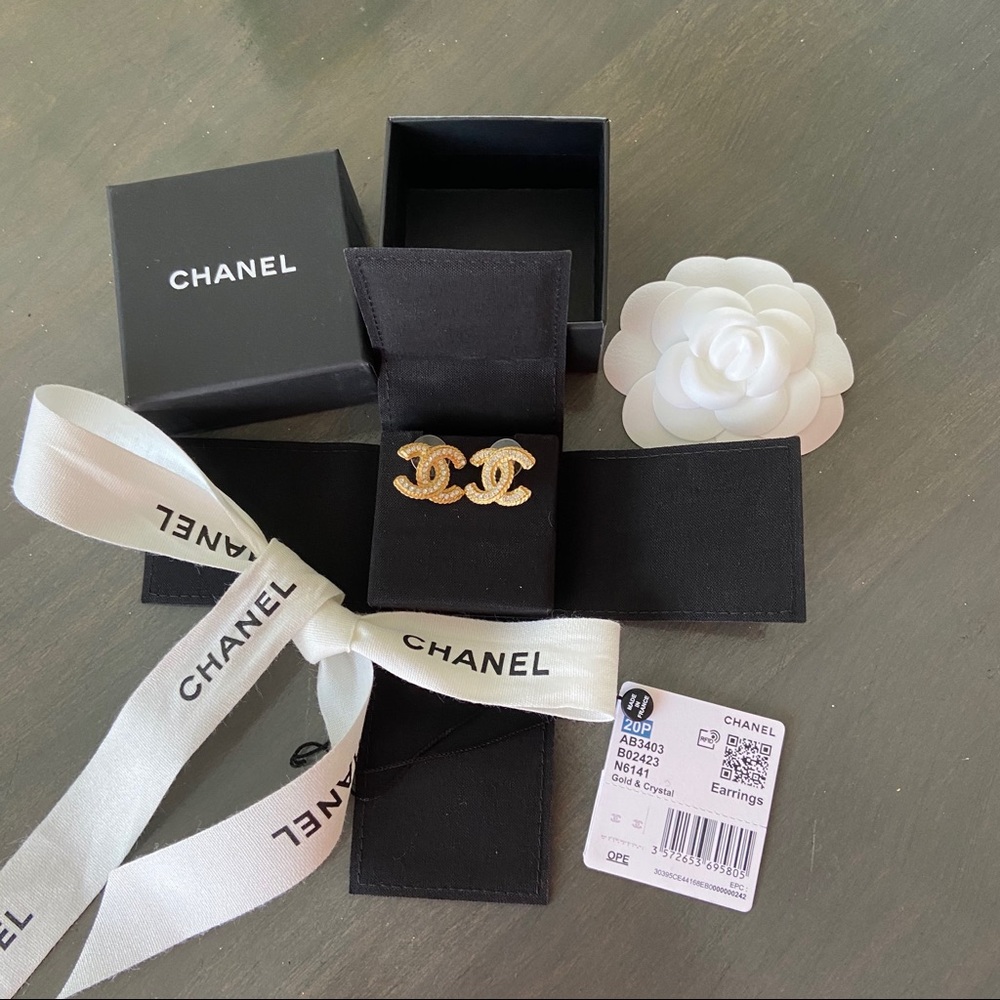 NEW CHANEL Gold Crystal Earrings STUDS 2020